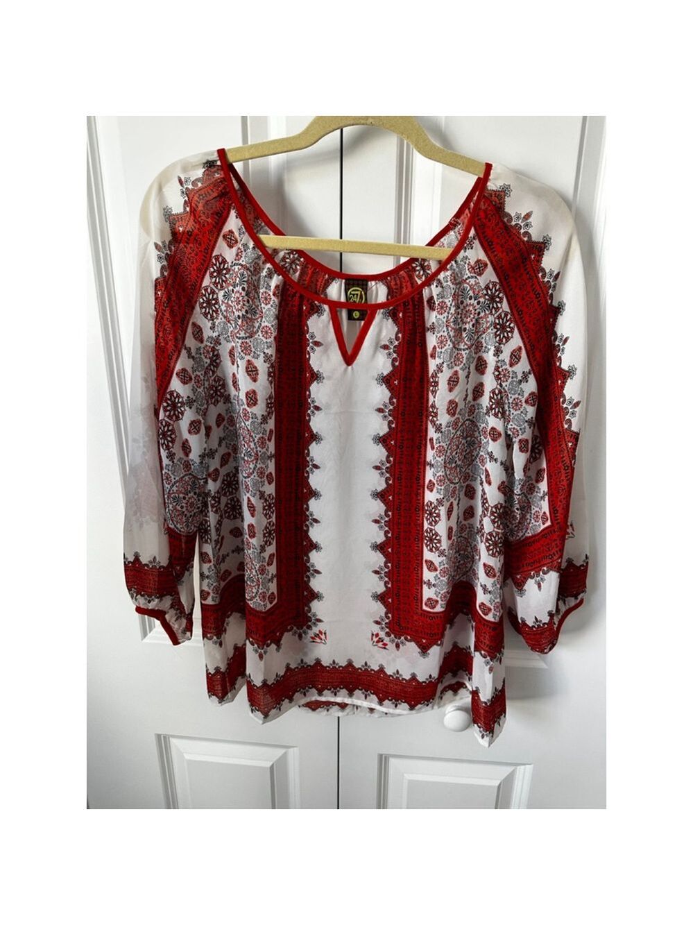 24/7 Comfort Apparel Blouse L White Red Patterned